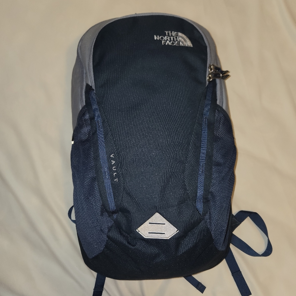 The North Face Women's Vault Laptop Backpack in Blue/Teal, NWOT